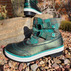 UGG Women's Waterproof Marrais Boot - Size 7